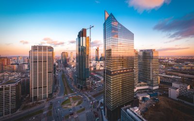 Karimpol pracuje nad Skylinerem 2 w Warszawie